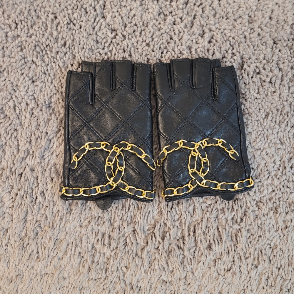 Black Quilted Fingerless Gloves with Gold Chain